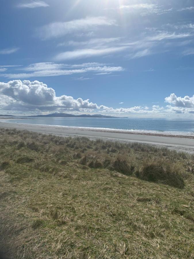 Loch An Eilean Pod Isle Of South Uist Villa Pollachara Exterior photo